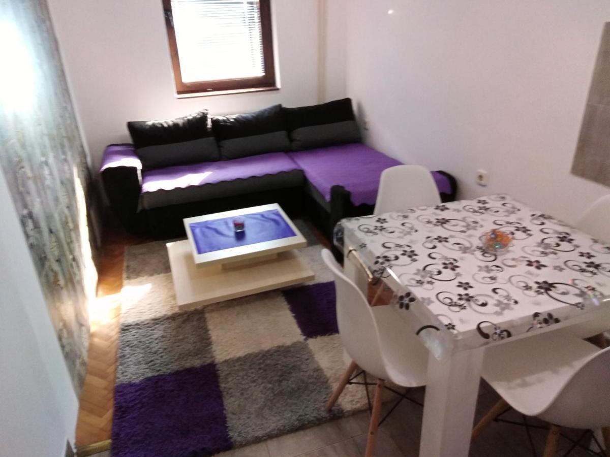 Jednosoban Stan-Centar-Ela Apartman Pirot Kültér fotó